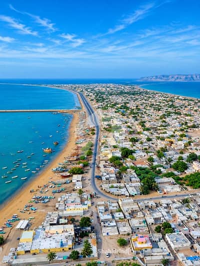 موضع چٹی جنوبی گوادر میں 8 کنال کمرشل پلاٹ 45.0 لاکھ میں برائے فروخت۔