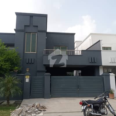 12 MARLA 4 BED HOUSE FOR SALE