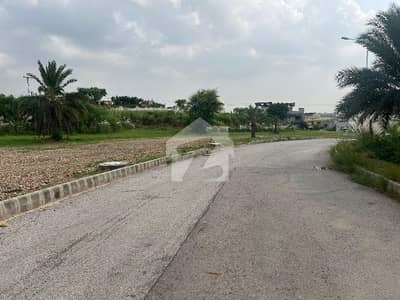 بحریہ ہیملیٹ بحریہ ٹاؤن فیز 8,بحریہ ٹاؤن راولپنڈی,راولپنڈی میں 1 کنال رہائشی پلاٹ 1.85 کروڑ میں برائے فروخت۔