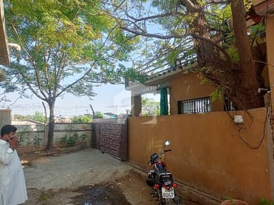 ڈیفنس روڈ راولپنڈی میں 4 کمروں کا 5 مرلہ مکان 1.8 کروڑ میں برائے فروخت۔