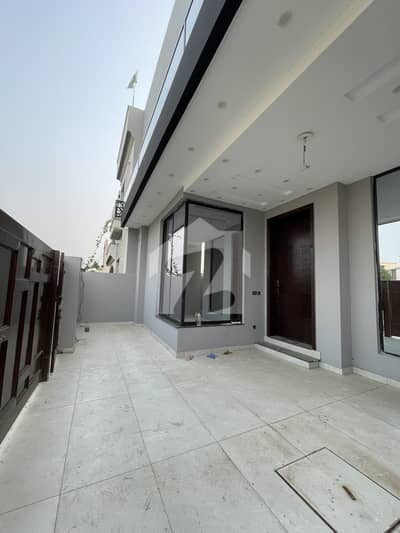 10 MARLA LIKE NEW HOUSE FOR RENT BAHRIA TOWN LAHORE