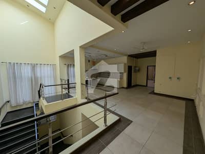8 Bedroom House In A Peaceful Residential Area