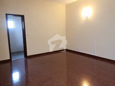 DHA PHASE 2 BLOCK Z ONE KANAL LOWER PORTION AVAILABLE FOR RENT BY MASTER DEALS