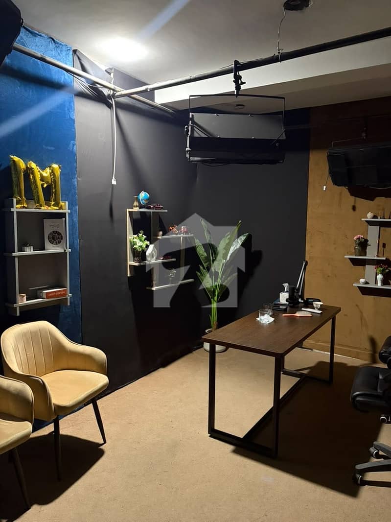 جوہر ٹاؤن لاہور میں 4 مرلہ Studio دفتر 60.0 ہزار میں کرایہ پر دستیاب ہے۔ جوہر ٹاؤن لاہور میں 4 مرلہ Studio دفتر 60.0 ہزار میں کرایہ پر دستیاب ہے۔