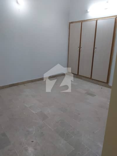 Gulshan-E-Iqbal - Block 10-A 130 Square Yards Lower Portion Up For Rent
