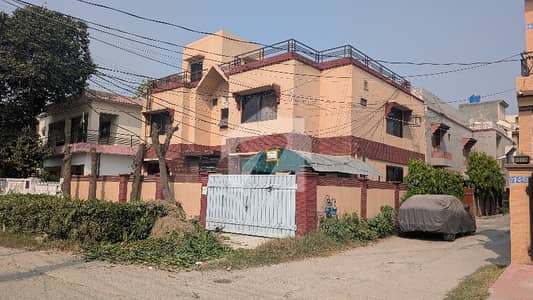 ANW REAL ESTATE PROUDLY OFFERS: 10 MARLA ELEGANT AND FULLY MAINTAINED SUPER HOT LOCATED HOUSE IS AVAILABLE IN GHAZNI LANE, NEW SUPER TOWN - LAHORE. ANW REAL ESTATE PROUDLY OFFERS: 10 MARLA ELEGANT AND FULLY MAINTAINED SUPER HOT LOCATED HOUSE IS AVAILABLE IN GHAZNI LANE, NEW SUPER TOWN - LAHORE.