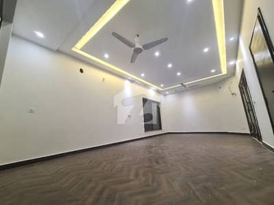 ڈی ایچ اے فیز 8 ڈی ایچ اے ڈیفینس,لاہور میں 3 کمروں کا 1 کنال بالائی پورشن 2.1 لاکھ میں کرایہ پر دستیاب ہے۔ ڈی ایچ اے فیز 8 ڈی ایچ اے ڈیفینس,لاہور میں 3 کمروں کا 1 کنال بالائی پورشن 2.1 لاکھ میں کرایہ پر دستیاب ہے۔