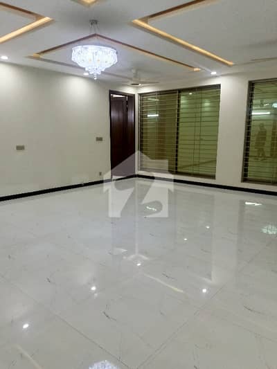 ای ۔ 11/3 ای ۔ 11,اسلام آباد میں 6 کمروں کا 1 کنال مکان 3.5 لاکھ میں کرایہ پر دستیاب ہے۔
