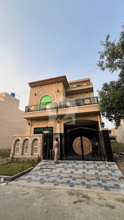 خیابانِ امین لاہور میں 3 کمروں کا 5 مرلہ مکان 1.9 کروڑ میں برائے فروخت۔ خیابانِ امین لاہور میں 3 کمروں کا 5 مرلہ مکان 1.9 کروڑ میں برائے فروخت۔