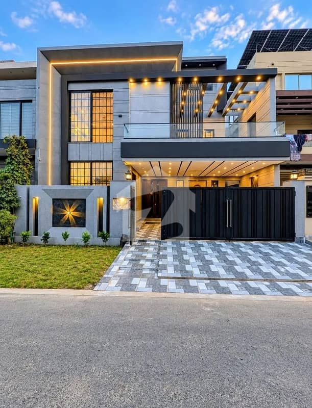 10 Marla Modern House For Sale 10 Marla Modern House For Sale