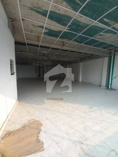 سبزہ زار سکیم لاہور میں 10 مرلہ Studio گودام 1.5 لاکھ میں کرایہ پر دستیاب ہے۔