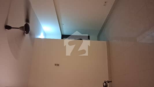 Highly-Coveted Prime Location 950 Square Feet Flat Is Available In Bukhari Commercial Area For Rent