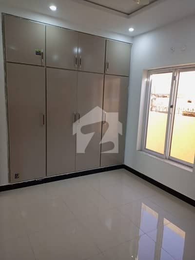 Usman Block . 12 Marla Corner Double Unit House Good Condition Vip Location 2 Car Porch