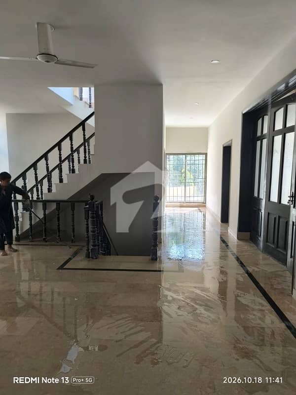 1 Kanal Upper Portion 3 Bed Separate Gate 1 Kanal Upper Portion 3 Bed Separate Gate