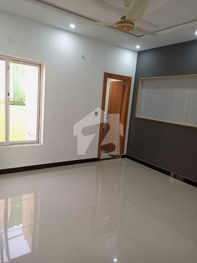 Usman Block . 12 Marla Corner Double Unit House Good Condition Vip Location 2 Car Porch