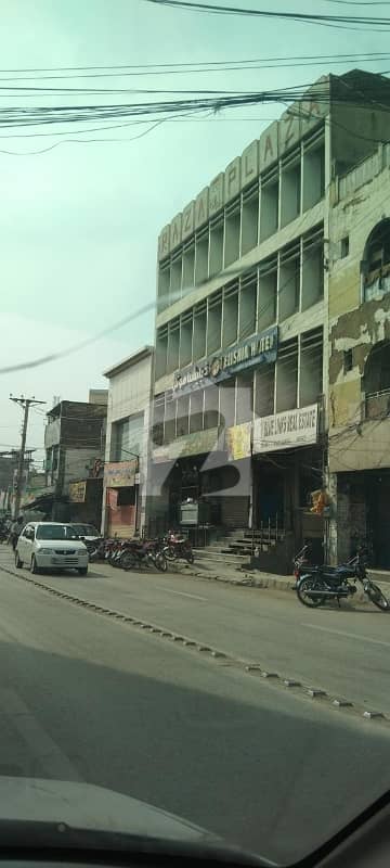 اصغر مال روڈ راولپنڈی میں 18 مرلہ Studio عمارت 35.0 کروڑ میں برائے فروخت۔