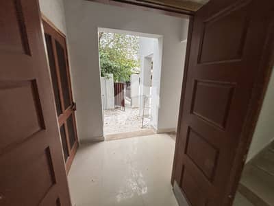 عسکری 10 راولپنڈی میں 3 کمروں کا 10 مرلہ مکان 6.3 کروڑ میں برائے فروخت۔ عسکری 10 راولپنڈی میں 3 کمروں کا 10 مرلہ مکان 6.3 کروڑ میں برائے فروخت۔
