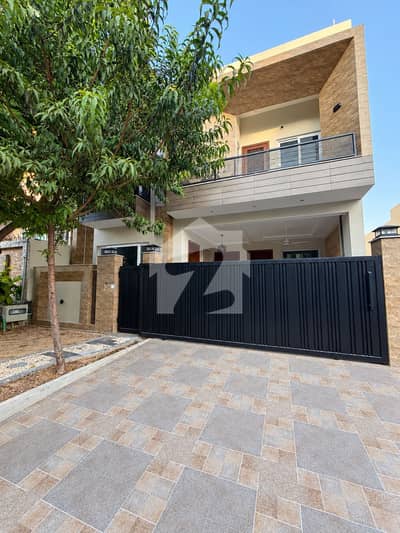 GULBERG RESIDENTIAL, ISLAMABAD  7 MARLA FULLY LUXURY DESIGNER HOUSE FOR SALE