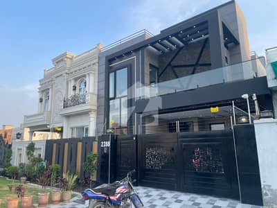 Prime Location Deal - 10 Marla House Available For Sale in DHA Phase 7 Prime Location Deal - 10 Marla House Available For Sale in DHA Phase 7