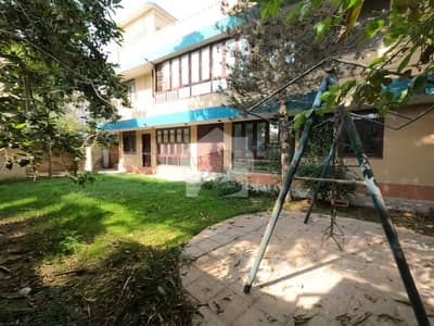 الہلال سوسائٹی کراچی میں 2 کنال Studio عمارت 41.0 کروڑ میں برائے فروخت۔