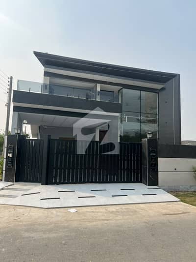 House For Sale Brand New | 1 Kanal Corner House Facing Park House For Sale Brand New | 1 Kanal Corner House Facing Park