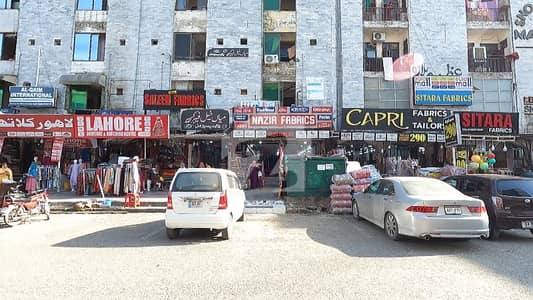 Spacious 550 Square Feet Flat Available For sale In G-10 Markaz