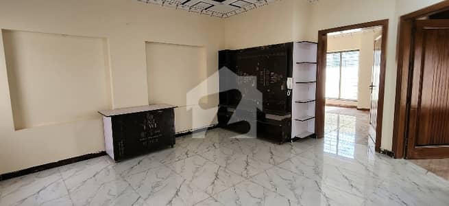 5 MARLA HOUSE FOR RENT