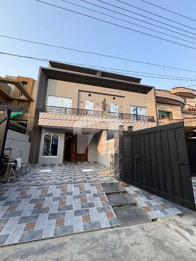 Good Location 8 Marla Spacious House Available In Military Accounts Housing Society For Sale