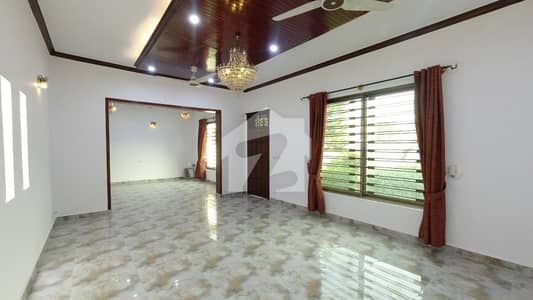 I-8/3 House For Sale Sized 3200 Square Feet