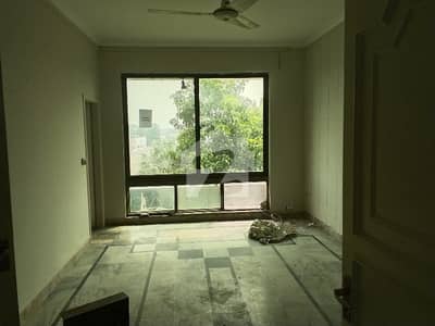 ڈی ایچ اے فیز 3 - بلاک وائے ڈی ایچ اے فیز 3,ڈی ایچ اے ڈیفینس,لاہور میں 8 مرلہ Studio دفتر 2.0 لاکھ میں کرایہ پر دستیاب ہے۔ ڈی ایچ اے فیز 3 - بلاک وائے ڈی ایچ اے فیز 3,ڈی ایچ اے ڈیفینس,لاہور میں 8 مرلہ Studio دفتر 2.0 لاکھ میں کرایہ پر دستیاب ہے۔