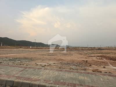 مارگلہ انکلیو مارگلہ ایونیو,اسلام آباد میں 10 مرلہ رہائشی پلاٹ 4.9 کروڑ میں برائے فروخت۔ مارگلہ انکلیو مارگلہ ایونیو,اسلام آباد میں 10 مرلہ رہائشی پلاٹ 4.9 کروڑ میں برائے فروخت۔