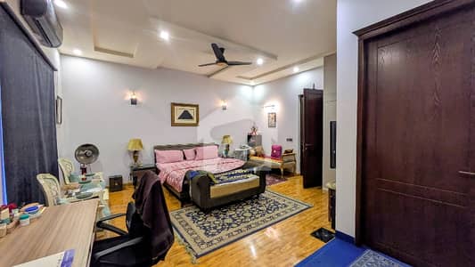 گلبرگ 3 گلبرگ,لاہور میں 5 کمروں کا 1 کنال مکان 16.0 کروڑ میں برائے فروخت۔