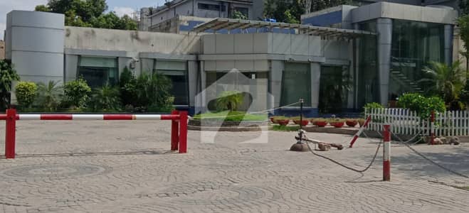 ایم ایم عالم روڈ گلبرگ,لاہور میں 7 کنال Studio عمارت 25.0 ارب میں برائے فروخت۔