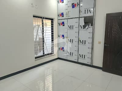5 Marla Ready To Shift/Built 2.5 Story House For Sale, 4 Bedrooms, 4 Washrooms, Registry, In Etihad Town Phase1 Lahore. 5 Marla Ready To Shift/Built 2.5 Story House For Sale, 4 Bedrooms, 4 Washrooms, Registry, In Etihad Town Phase1 Lahore.