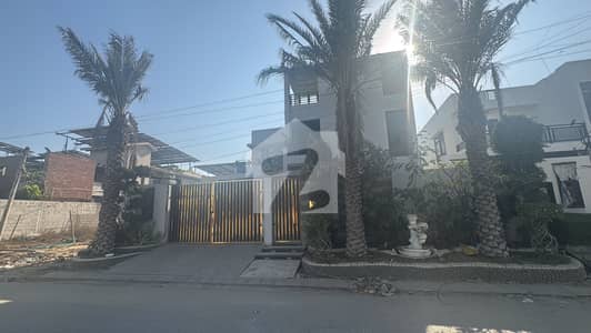 ڈی ایچ اے فیز 8 ڈی ایچ اے ڈیفینس,کراچی میں 6 کمروں کا 1 کنال مکان 22.5 کروڑ میں برائے فروخت۔ ڈی ایچ اے فیز 8 ڈی ایچ اے ڈیفینس,کراچی میں 6 کمروں کا 1 کنال مکان 22.5 کروڑ میں برائے فروخت۔