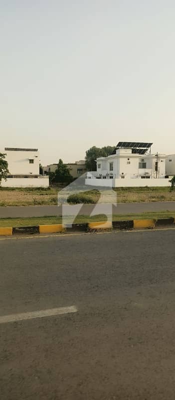 Unique Location Reasonable Price 8 Marla Commercial Plot For Sale In Dha Ph 6 CCA 2