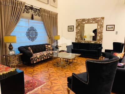 ایف ۔ 8 اسلام آباد میں 6 کمروں کا 2 کنال مکان 35.0 لاکھ میں کرایہ پر دستیاب ہے۔