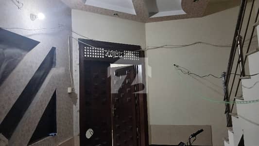 مصطفی ٹاؤن عباس بلاک مصطفیٰ ٹاؤن,لاہور میں 1 کمرے کا 6 مرلہ زیریں پورشن 38.0 ہزار میں کرایہ پر دستیاب ہے۔