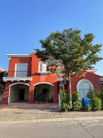 1.5 Kanal Fully Furnished Villa For Sale