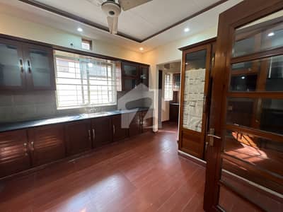 For Rent 10 Marla Corner Lower Portion In Valencia Town Lahore