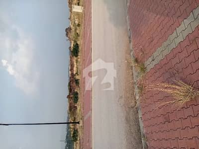 جی ۔ 14/2 جی ۔ 14,اسلام آباد میں 1 کنال رہائشی پلاٹ 5.5 کروڑ میں برائے فروخت۔