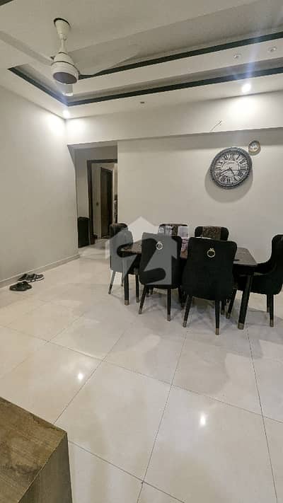 3 bed dd flat for rent 1600 SQ feet Road facing 3 bed dd flat for rent 1600 SQ feet Road facing