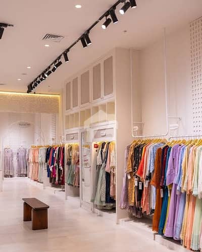 mazenin floor available for commercial use in Gulshan block 5 code im