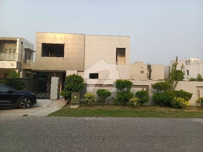 2 Kanal Prime Location House For Sale in DHA Phase 6 D Block - Investor Rate