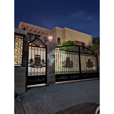 ڈی ایچ اے فیز 6 ڈی ایچ اے ڈیفینس,کراچی میں 6 کمروں کا 2 کنال مکان 18.0 لاکھ میں کرایہ پر دستیاب ہے۔