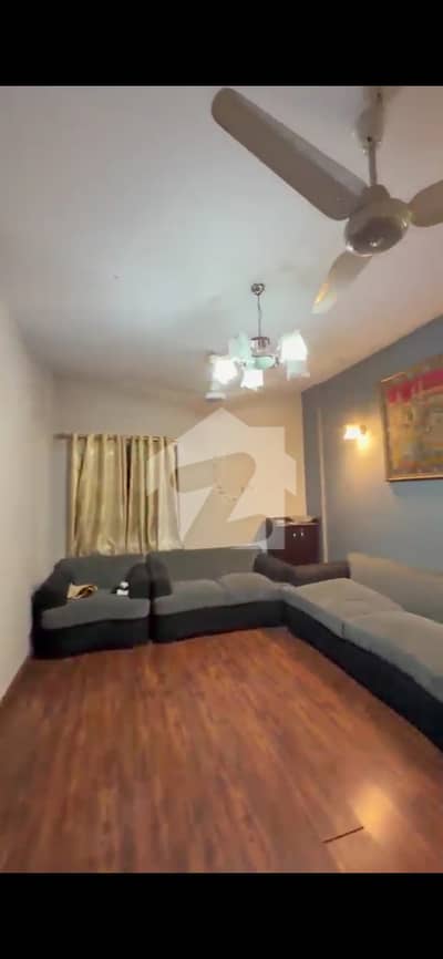 Gulshan-e-Iqbal - Block 3 Flat Sized 1050 Square Feet