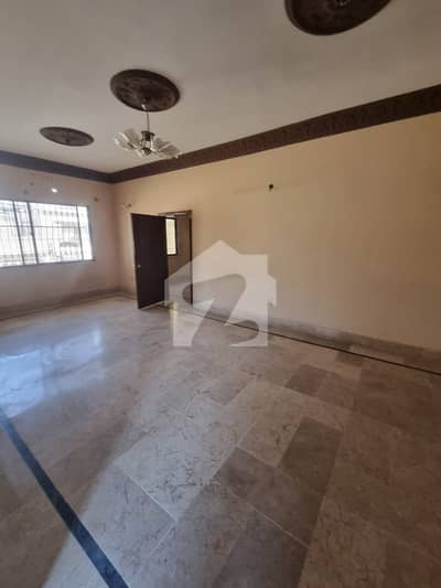 Upper Portion Of 240 Square Yards Available In Gulshan-e-Iqbal - Block 3