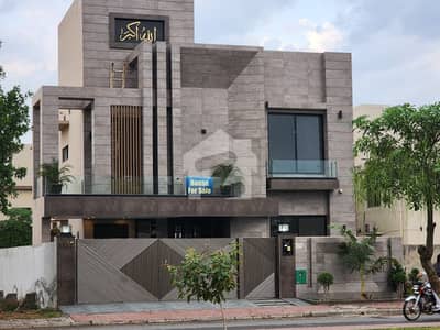 بحریہ ٹاؤن سیکٹر سی بحریہ ٹاؤن,لاہور میں 5 کمروں کا 10 مرلہ مکان 2.85 کروڑ میں برائے فروخت۔ بحریہ ٹاؤن سیکٹر سی بحریہ ٹاؤن,لاہور میں 5 کمروں کا 10 مرلہ مکان 2.85 کروڑ میں برائے فروخت۔