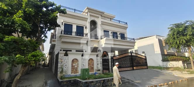 40*80 Street Corner BardNawHouse For sale in G-13 Islamabad