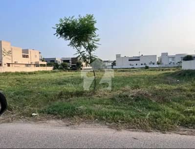 Plot No. 1014 Block T Area 20 Marla At Prime Location For Sale In DHA Phase 7 Lahore.